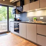 Goldregen - Waldnah Mit Kamin Und Balkon Appartamento