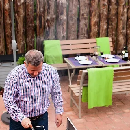 Goldregen - Waldnah Mit Kamin Und Balkon * Zingst